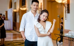 Diễn viên Bảo Thanh quấn quýt chồng tại sự kiện