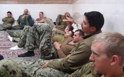 Iran phóng thích 10 lính Mỹ và 2 tàu cao tốc "đi lạc"