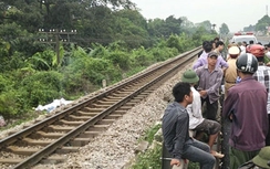 Điểm tin TNGT ngày 11/5: Vong mạng do bất cẩn khi qua đường ray