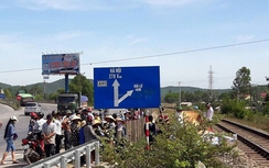 Điểm tin TNGT 18/7: Hai bà cháu bị tàu hỏa tông trúng