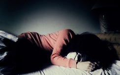 Khởi tố đối tượng "quan hệ" với bé gái 15 tuổi đến ngất xỉu