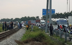 Băng qua đường sắt đi vệ sinh, người đàn ông chết thảm