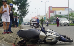 Đà Nẵng: Hai xe máy đi cùng chiều va chạm, 2 người thương vong