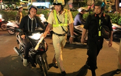 Trực đêm, cảnh sát giao thông được bồi dưỡng bao nhiêu tiền?