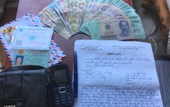 Nhân viên tàu SE9 trả lại tài sản cho hành khách