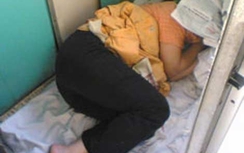 Mua vé giường nằm đón bạn trai lên ...“tâm sự”