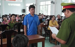 Vu khống “công an đánh dân” bị khởi tố, bắt giam