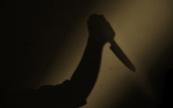 Chủ nợ đâm con nợ 3 nhát dao, chết tại chỗ