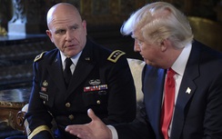 Ông Trump chính thức thay cố vấn an ninh quốc gia hiếu chiến hơn