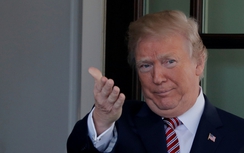 Tổng thống Trump: “Tôi còn gián điệp hơn ông ấy!”