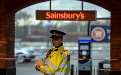 Anh phong tỏa thành phố Salisbury vì gói bột trắng khả nghi