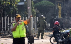 Kinh hoàng vụ đánh bom 3 nhà thờ tại Indonesia, 18 người thương vong