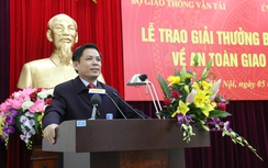 Loạt bài điều tra xe Thành Bưởi trá hình, né thuế đạt giải Nhất