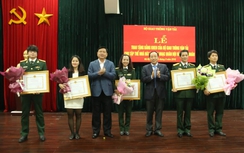 Bộ GTVT tặng Bằng khen cho Nhà hát ca múa nhạc Quân đội