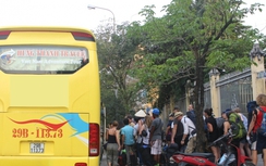 Xe hợp đồng trá hình: Đủ chiêu trò qua mặt lực lượng chức năng