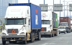 Xe container phớt lờ tín hiệu dừng xe, xử lý thế nào?