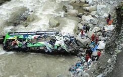 Peru: Xe buýt "rơi tự do", 10 người thiệt mạng