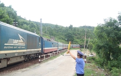 Phận nữ nhi trên đèo Khe Nét