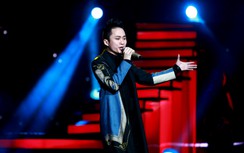 Ca sĩ Tùng Dương "ẵm" liền 2 giải Âm nhạc cống hiến