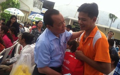 400 công nhân được tặng quà