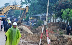 Khởi tố 5 đối tượng chống người thi hành công vụ