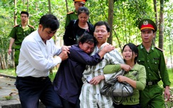 Bắt giam hai cán bộ tham gia vụ án oan của ông Chấn