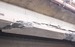 Bắt giam lái tàu đâm bể cầu Hóa An