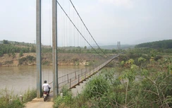 Sắp khởi công 12 cầu treo dân sinh