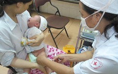 Thiếu vaccine, Bộ Y tế "đổ lỗi" cho... thị trường