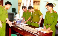 Hơn 20 đối tượng vác dao, kiếm ra đường hỗn chiến