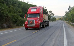 Kiểm tra và xử lý hư hỏng mặt đường QL12