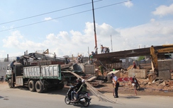 Sập cốt pha cầu Tân Vạn, một công nhân chết thảm