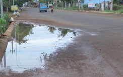 Trăm hộ dân chịu lầy lội vì… cái cống ngang