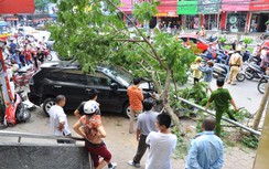 Lexus gây tai nạn liên hoàn trên đường Cầu Giấy