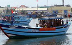 Bị bỏ rơi trên biển, thủy thủ Malaysia được tàu cá Việt Nam cứu