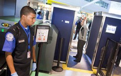 Anh, Mỹ lại soi chiếu kỹ khách và hành lý tại sân bay