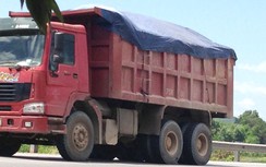 "Xe hổ vồ" tung hoành tuyến tránh Huế