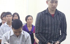 2 kẻ cướp vớ bẫm khi lục túi có 2 chiếc Vertu