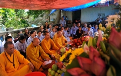 Chùm ảnh người dân Thạch Thất cầu siêu cho các chiến sĩ hy sinh