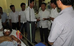 Thứ trưởng Bộ GTVT thăm và hỗ trợ nạn nhân vụ sập cần cẩu