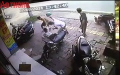 Trộm SH không thành công, bị chủ xe "xông phi" giữa mặt