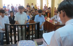 Ăn chặn tiền của học sinh, 5 bị cáo lãnh 72 năm tù