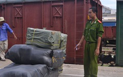 Bắt lô hàng lậu trên tàu Thống nhất