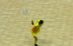 Xem bàn thắng không tưởng của cầu thủ futsal Brasil