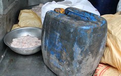 Bắt quả tang lò chế mỡ bẩn giữa Thủ đô