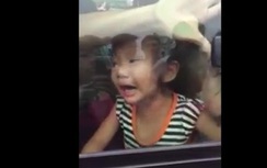 Người dân bắt tại trận ba kẻ có hành vi nghi bắt cóc trẻ con