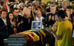 10.000 người tiễn đưa ứng cử viên Tổng thống Brazil