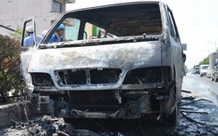 Cháy xe 16 chỗ, 12 bệnh nhân cùng người nhà thoát chết