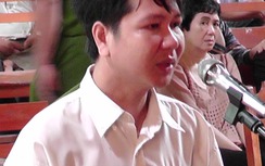 Thầy giáo tạt a xít đồng nghiệp ra tòa