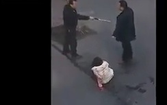 Phẫn nộ cảnh gã trai đâm chém người yêu tóe máu